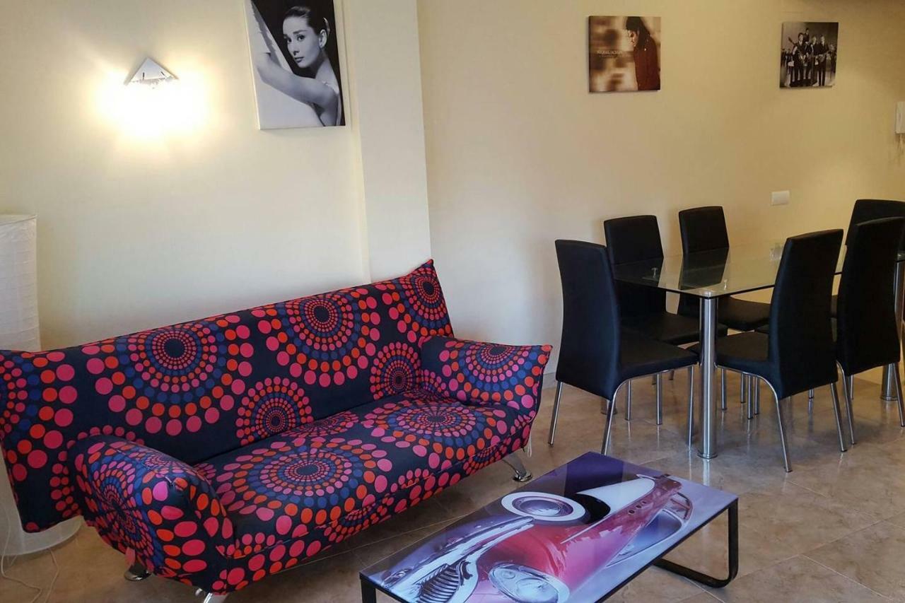 דירות Fabuloso Apartamento Familiar Con Piscina En סאלו מראה חיצוני תמונה