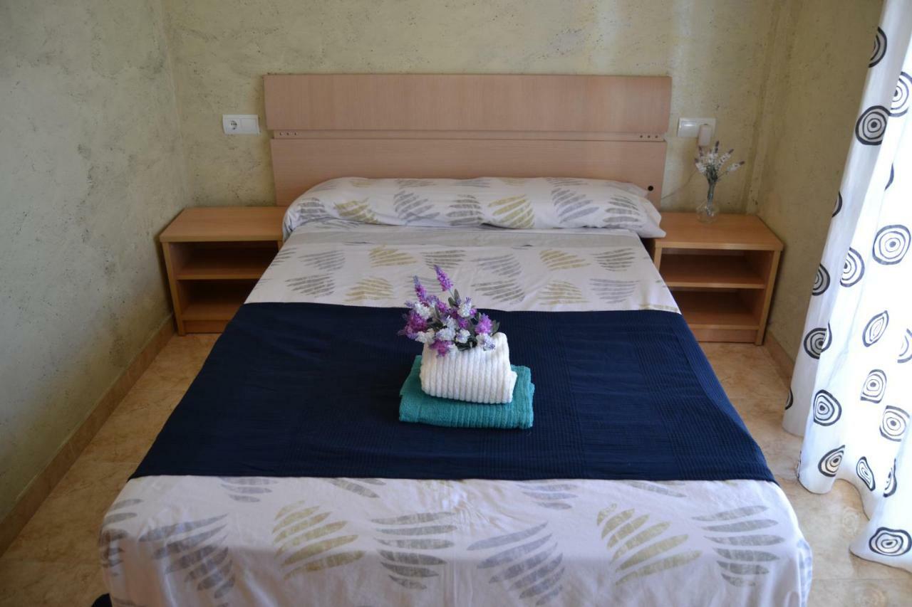 דירות Fabuloso Apartamento Familiar Con Piscina En סאלו מראה חיצוני תמונה