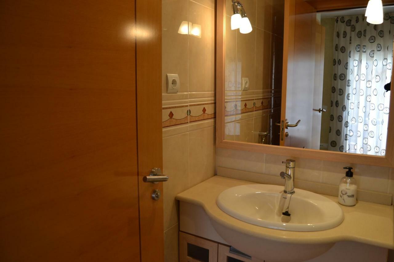 דירות Fabuloso Apartamento Familiar Con Piscina En סאלו מראה חיצוני תמונה