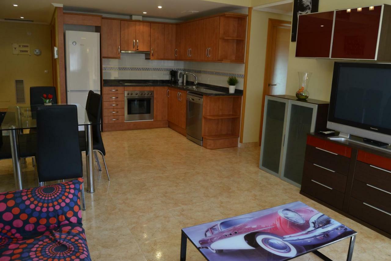 דירות Fabuloso Apartamento Familiar Con Piscina En סאלו מראה חיצוני תמונה