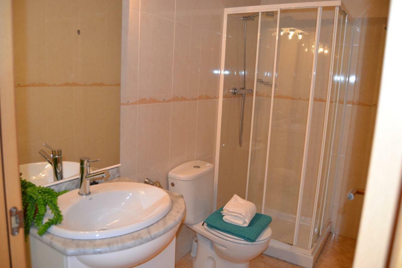 דירות Fabuloso Apartamento Familiar Con Piscina En סאלו מראה חיצוני תמונה