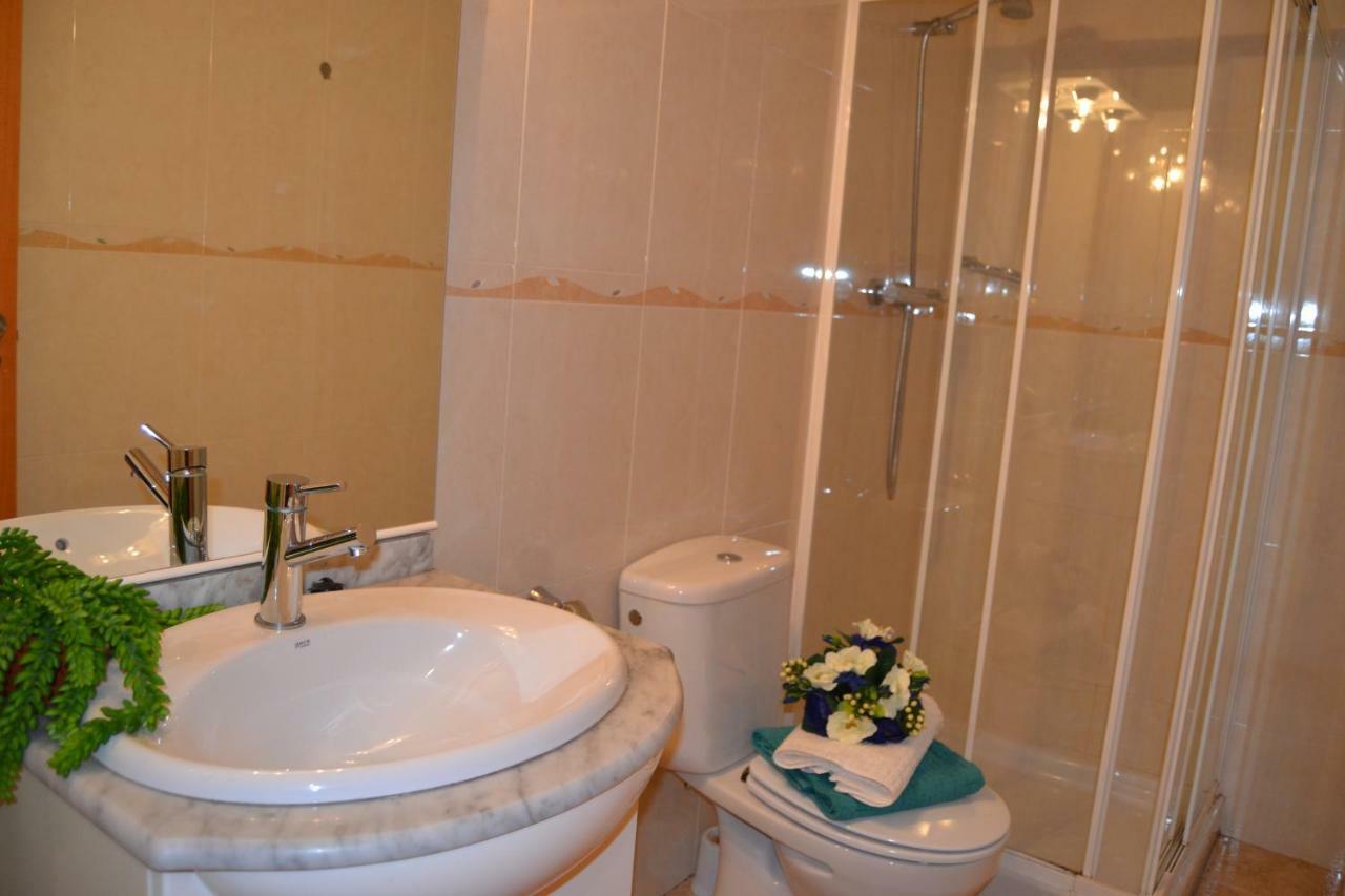 דירות Fabuloso Apartamento Familiar Con Piscina En סאלו מראה חיצוני תמונה